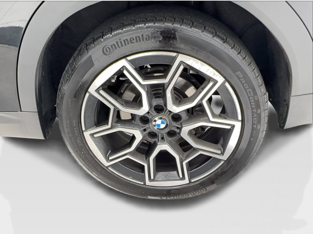 Used 2025 BMW X2 xDrive28i AWD/4WD image 12