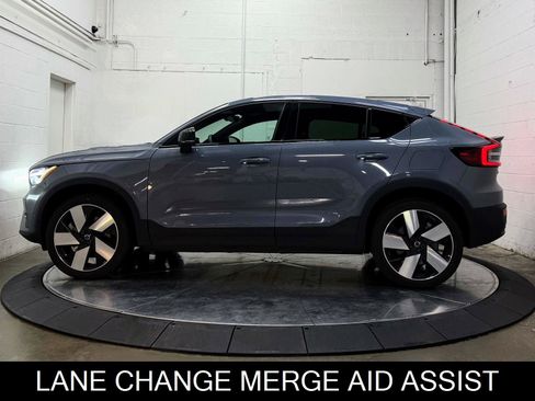 Used 2023 Volvo C40 P8 Recharge Ultimate image 6