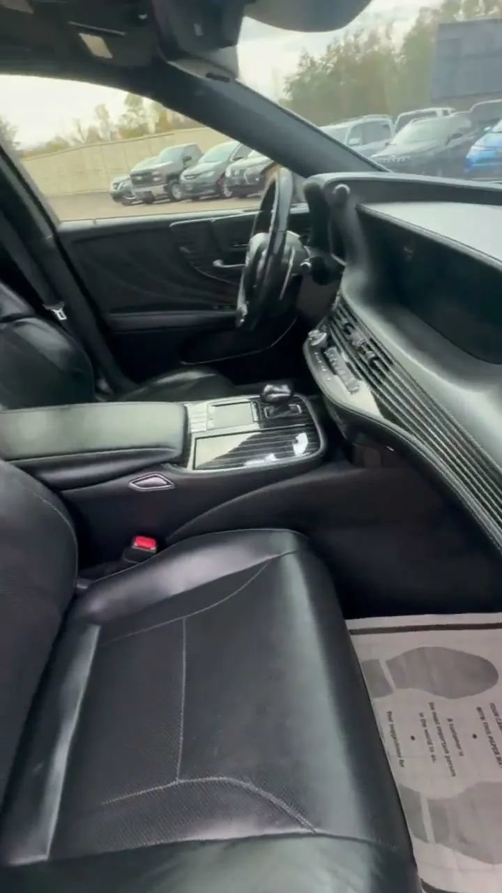 Used 2018 Lexus LS 500h AWD w/ Accessory Package (Z1) image 62