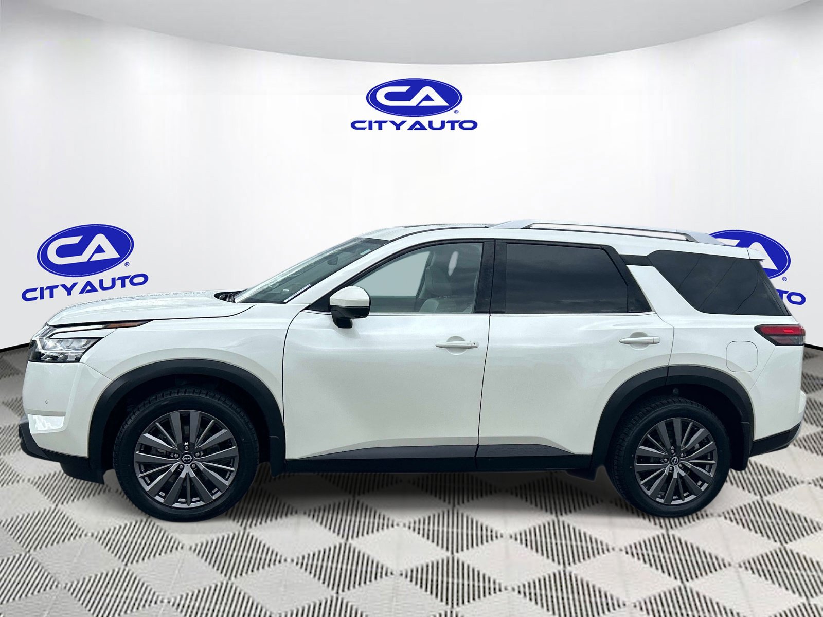 Used 2024 Nissan Pathfinder SL w/ SL Premium Package AWD/4WD image 7