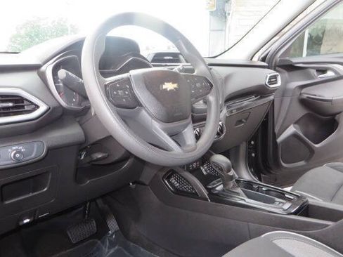Used 2022 Chevrolet TrailBlazer LS FWD image 14