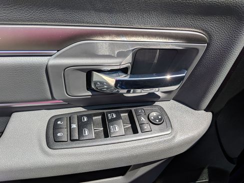 Used 2019 RAM 1500 Big Horn w/ Rambox Value Package image 7