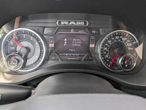 Used 2021 RAM 1500 Big Horn AWD/4WD image 34