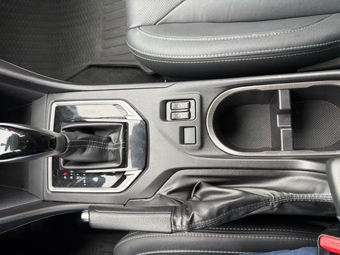 Used 2017 Subaru Impreza 2.0i Limited image 42