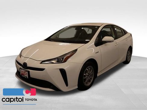 Certified 2022 Toyota Prius LE FWD image 6