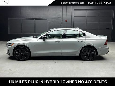 Used 2024 Volvo S60 T8 Plus w/ Climate Package AWD/4WD image 4