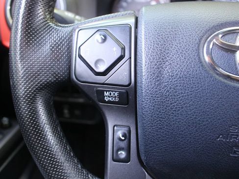 Used 2019 Toyota Tacoma TRD Off-Road AWD/4WD image 24