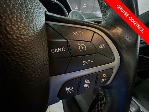 Used 2017 Jeep Grand Cherokee SRT AWD/4WD image 39