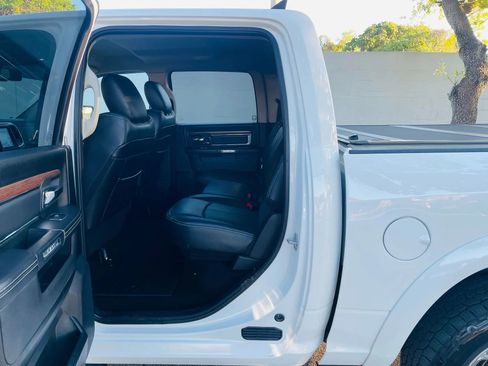 Used 2018 RAM 1500 Laramie w/ Convenience Group image 10