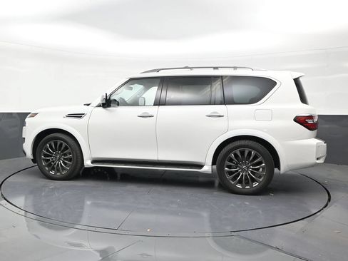 Used 2023 Nissan Armada Platinum w/ Captain's Chairs Package RWD image 2