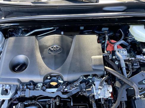 Used 2025 Toyota Camry LE image 28