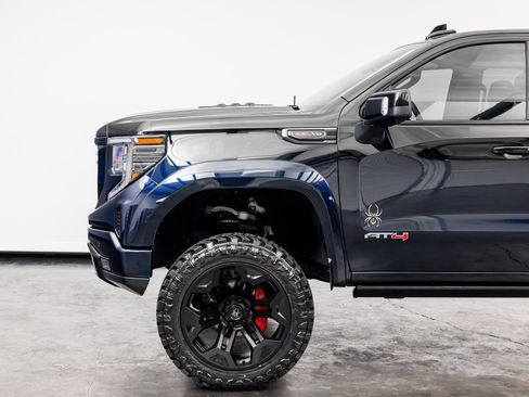 Used 2024 GMC Sierra 1500 AT4 w/ Technology Package AWD/4WD image 10