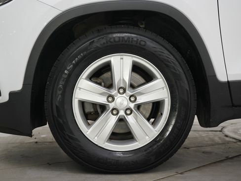 Used 2020 Chevrolet Trax LS w/ Tint and Cruise Package image 29