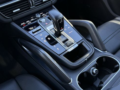 Certified 2022 Porsche Cayenne Turbo S image 22