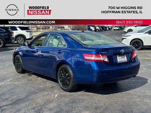 Used 2011 Toyota Camry LE image 5