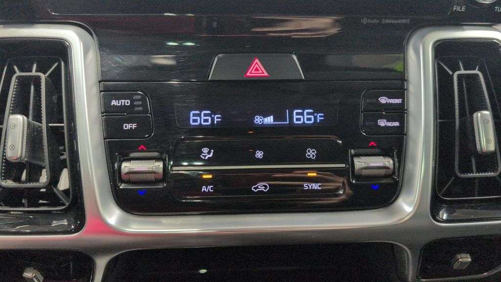 Used 2022 Kia Sorento SX FWD image 14