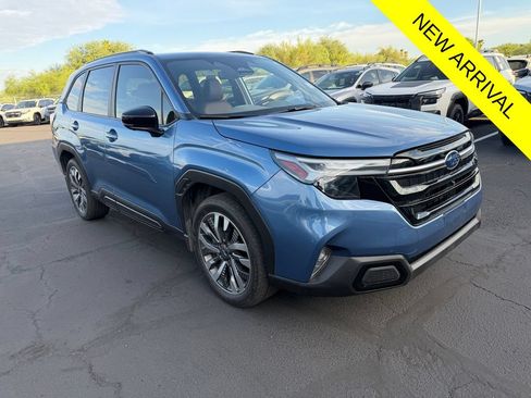 Used 2025 Subaru Forester Touring AWD/4WD image 1