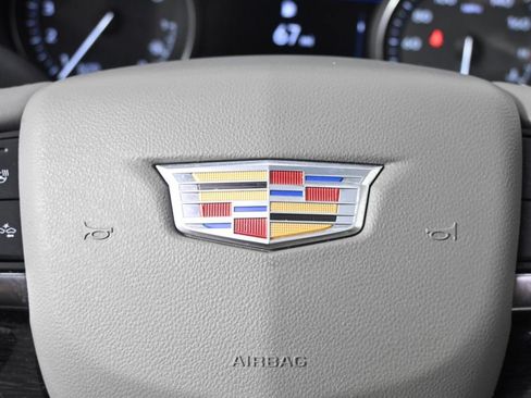Used 2024 Cadillac XT6 Premium Luxury w/ Technology Package AWD/4WD image 35