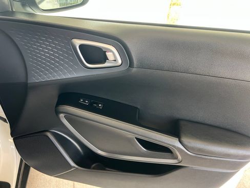 Used 2020 Kia Soul EX w/ Option Group 015 FWD image 22