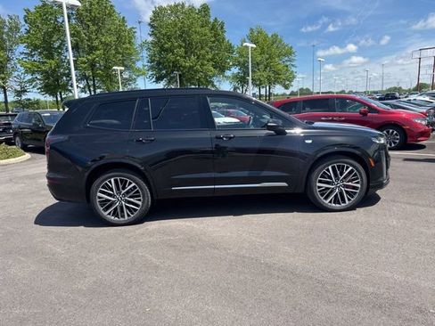 Used 2025 Cadillac XT6 Sport w/ LPO, Floor Liner Package AWD/4WD image 9