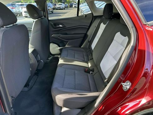 Used 2025 Chevrolet Trax LS w/ LS Convenience Package FWD image 12
