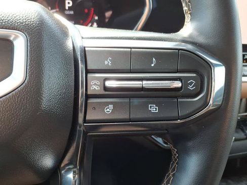 Used 2024 GMC Canyon AT4 w/ AT4 Premium Package AWD/4WD image 17