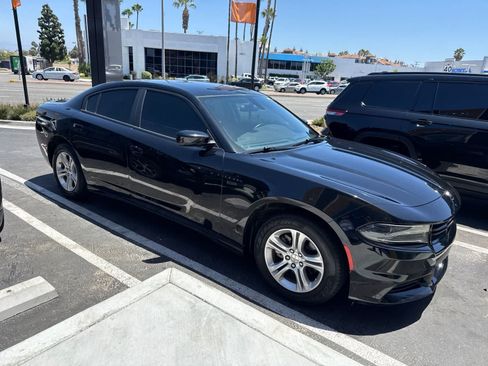 Used 2022 Dodge Charger SXT RWD image 21