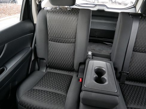 Used 2018 Nissan Rogue S AWD/4WD image 12