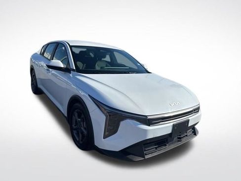 Used 2025 Kia K4 FWD image 7