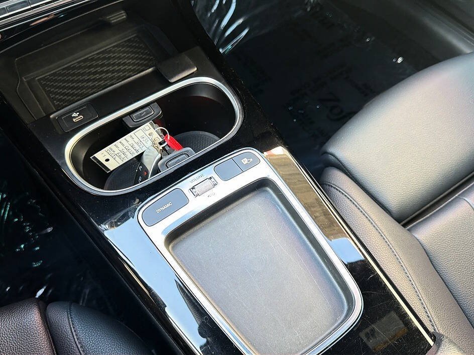 Used 2025 Mercedes-Benz CLA 250 4MATIC image 15
