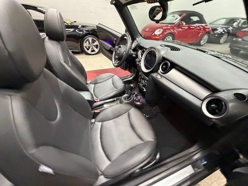 Used 2012 MINI Cooper Convertible image 30