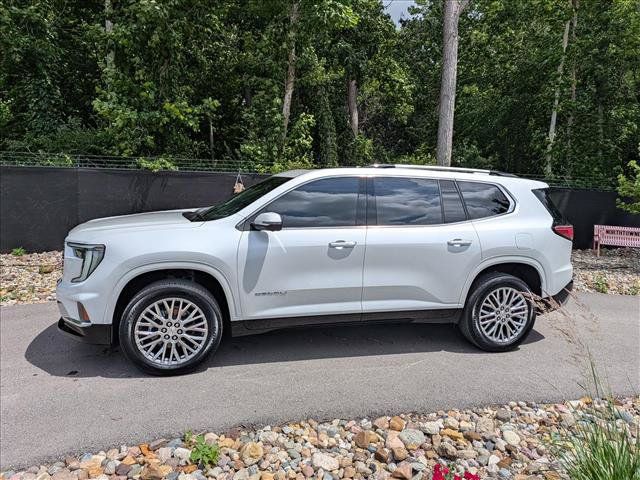 Used 2025 GMC Acadia Denali FWD image 2