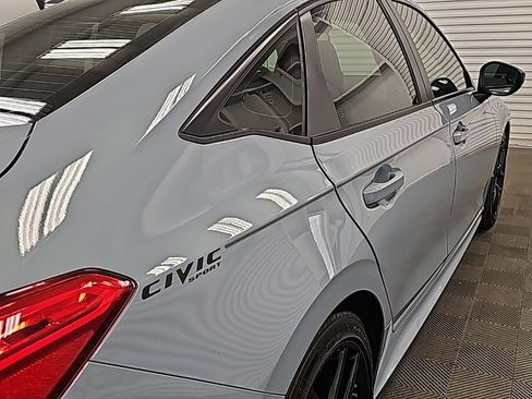 Used 2024 Honda Civic Sport image 10