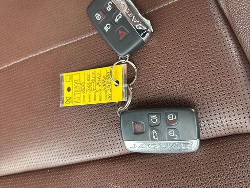 Used 2018 Jaguar F-PACE S image 38