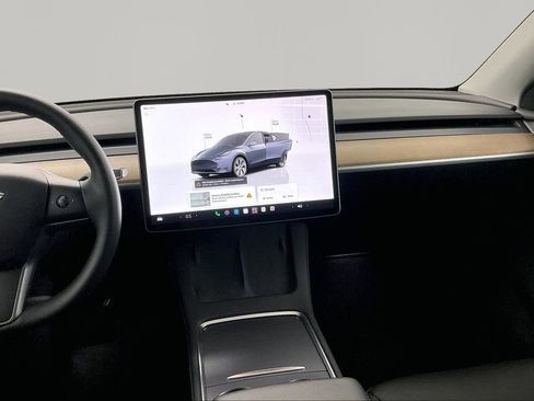 Used 2023 Tesla Model Y Long Range AWD/4WD image 10