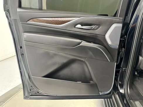 Used 2022 Cadillac Escalade ESV Sport Platinum AWD/4WD image 36