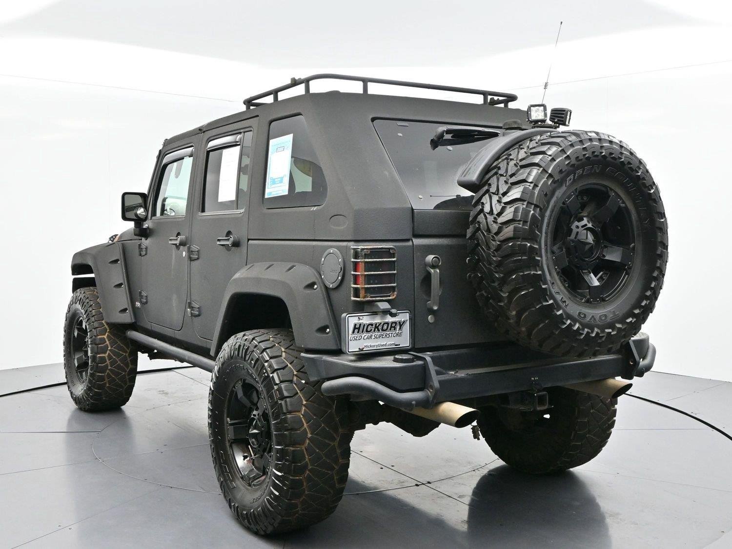 Used 2017 Jeep Wrangler Unlimited Rubicon AWD/4WD image 5