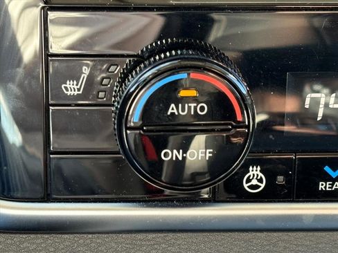 Used 2024 Nissan Rogue Platinum w/ Platinum Premium Package image 13