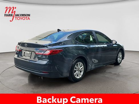 Used 2025 Toyota Camry LE w/ Convenience Package FWD image 9