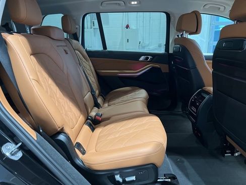 Used 2023 BMW X7 xDrive40i image 49