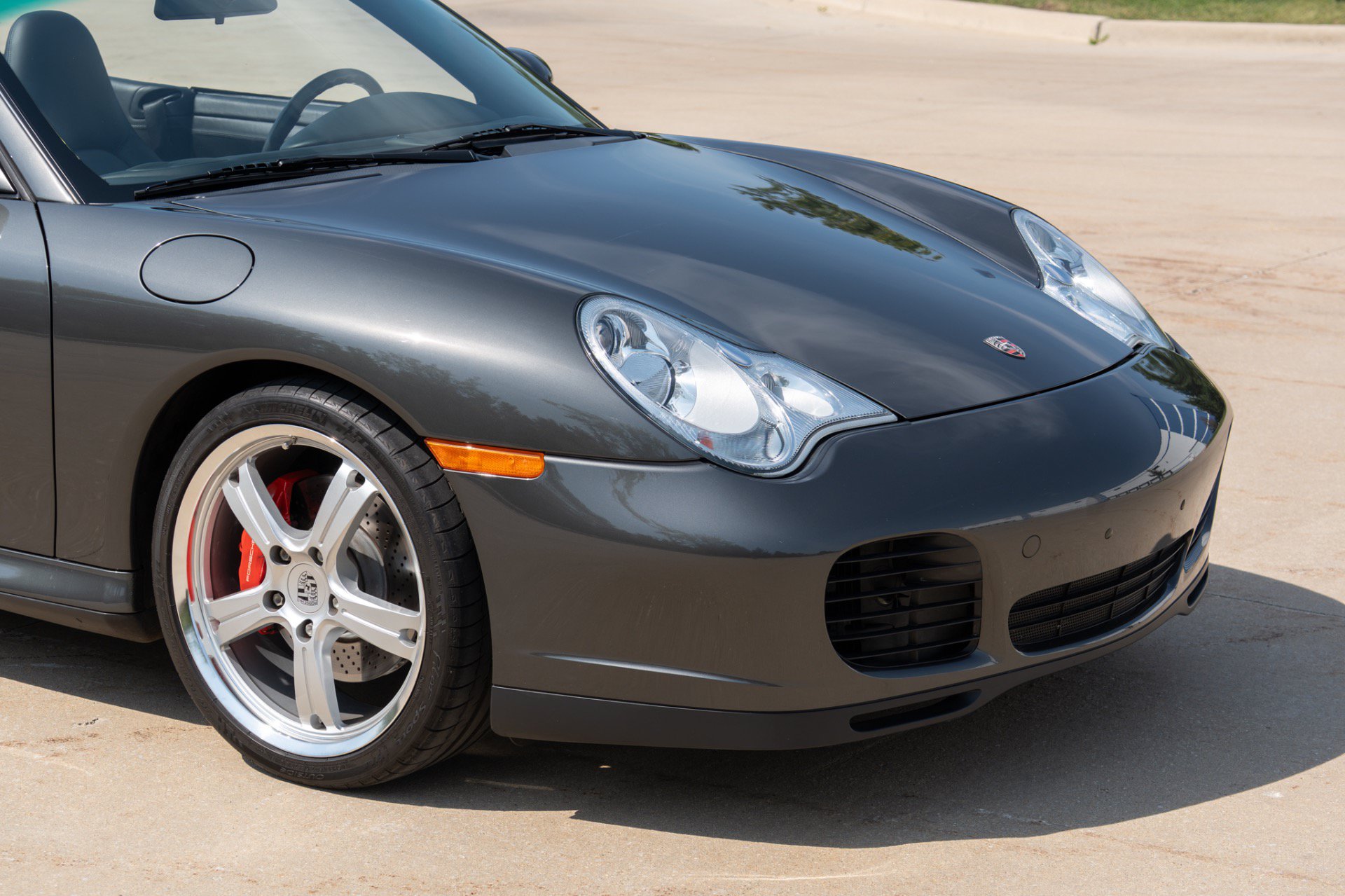 Used 2004 Porsche 911 Carrera 4S AWD/4WD image 12