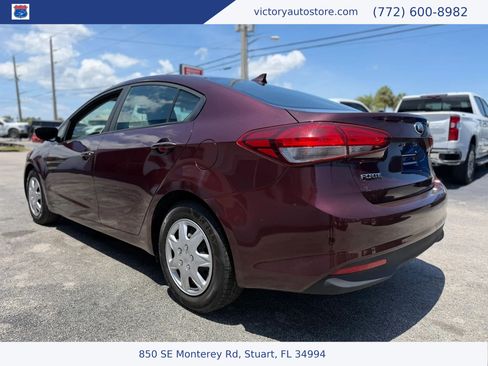 Used 2017 Kia Forte LX FWD image 7