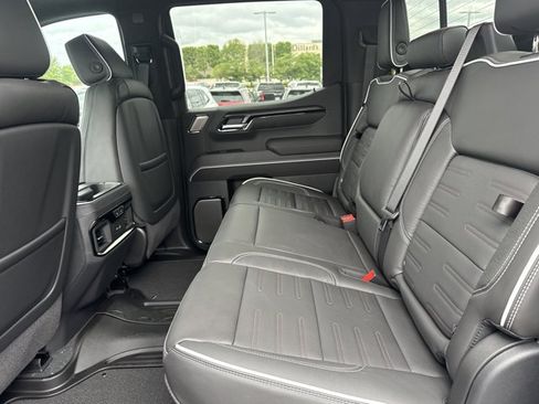 New 2026 GMC Sierra 1500 AT4X w/ LPO, Black Badging Package AWD/4WD image 6