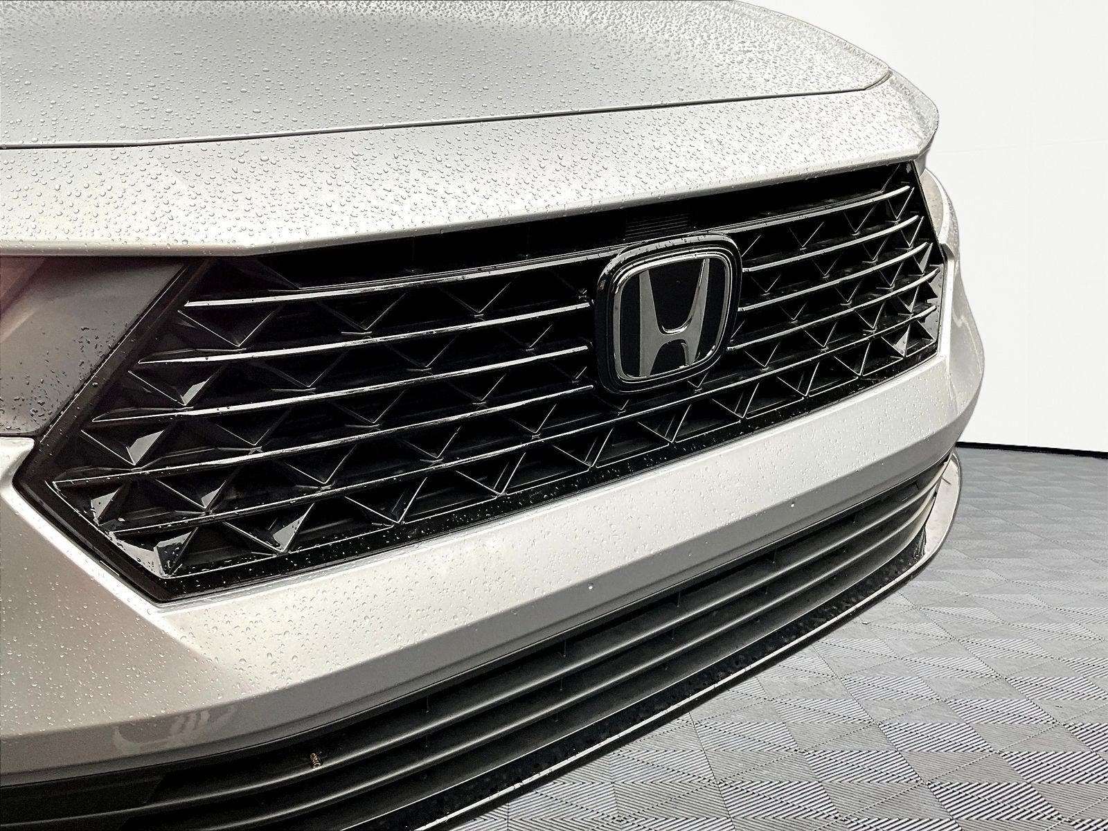 Used 2024 Honda Accord Sport image 32