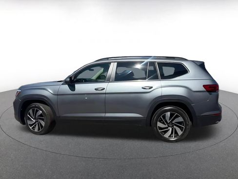 Used 2025 Volkswagen Atlas SE AWD/4WD image 9