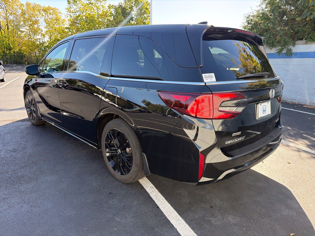 Certified 2025 Honda Odyssey Sport-L image 3