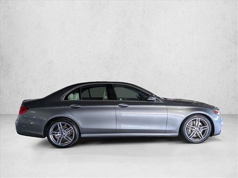 Used 2019 Mercedes-Benz E 300 image 4