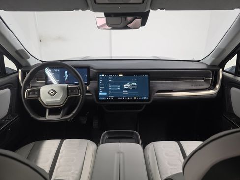 Used 2025 Rivian R1S Adventure Dual AWD/4WD image 27