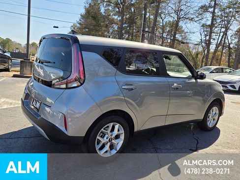 Used 2025 Kia Soul LX w/ LX Technology Package image 12
