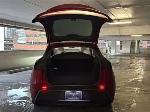 Used 2026 Tesla Model Y AWD image 7